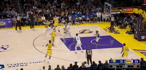 斯玛特连续两个三分球！同样的位置！步行者vs湖人