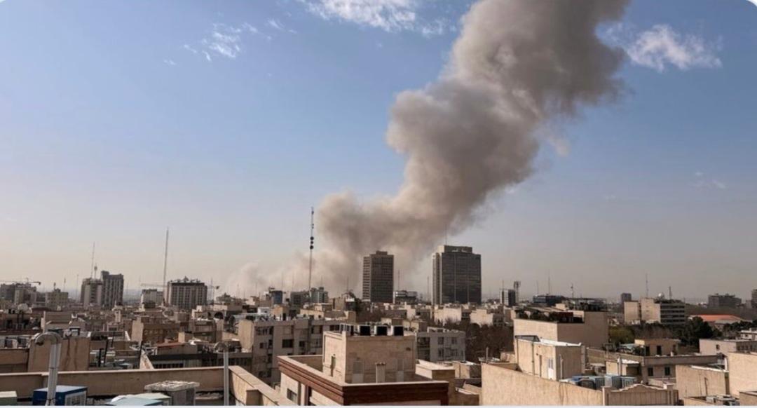 其他姑且不论，仅就川普敢说敢做的执行力，很多人都会暗暗竖大拇指的！一会话，说啥都