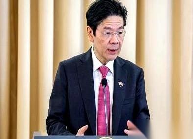 新加坡总理算是把那层窗户纸给捅破了。
他说，以前美国人搭的那个台子，现在塌了。