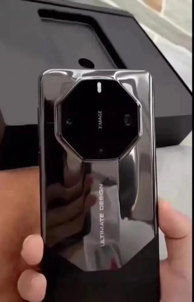 华为新品发布会，有惊喜也有失望
这次mate 60全系不做介绍肯定有些更高层面的