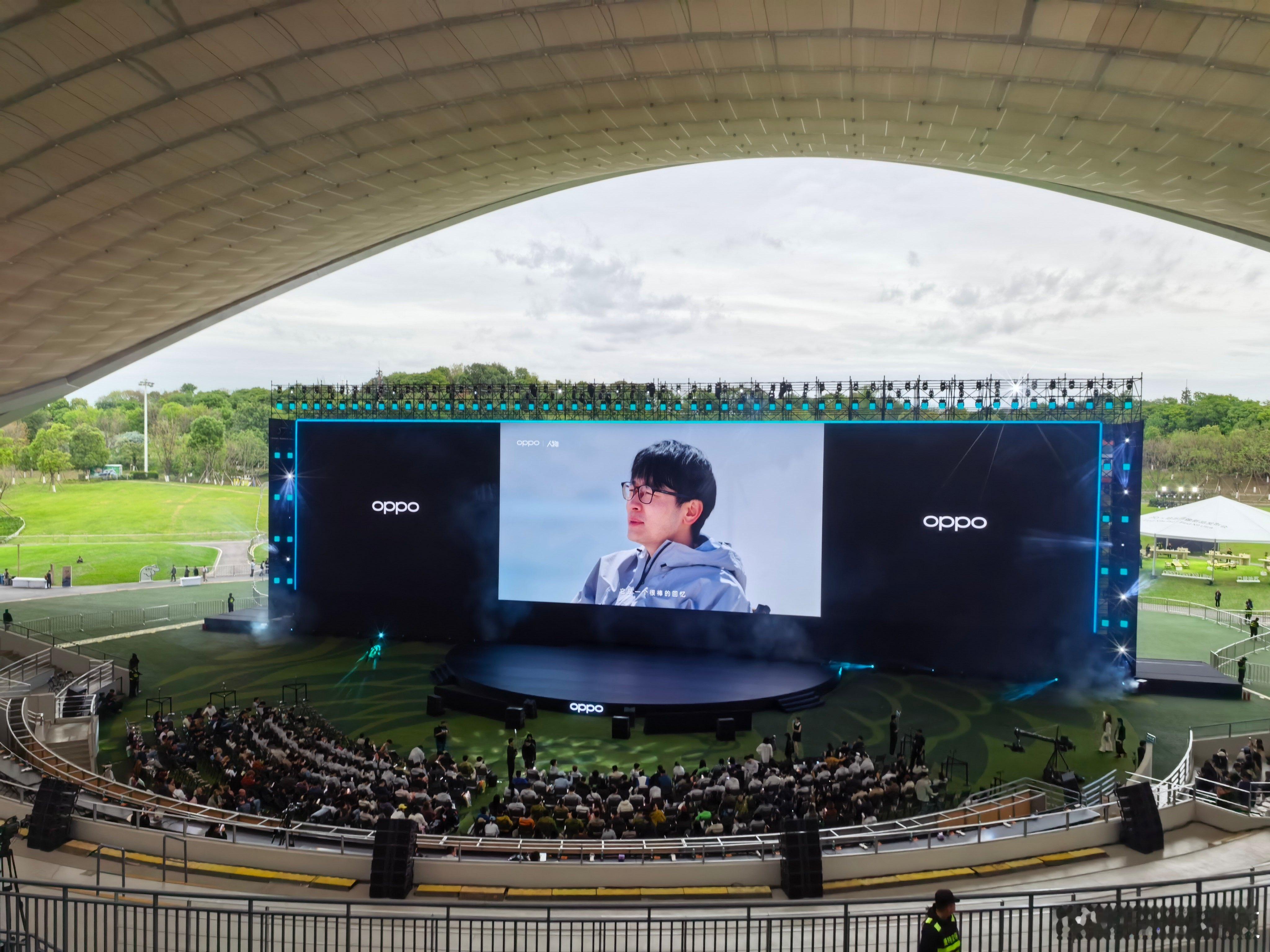 OPPO × 哈苏影像新品发布会露天发布会太酷了，双旗舰双份期待！！十倍光学变焦