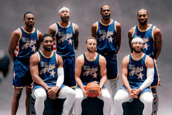 全明星条纹队全家福，詹姆斯缺席，库里占据C位。

2026年2月15日，洛杉矶全