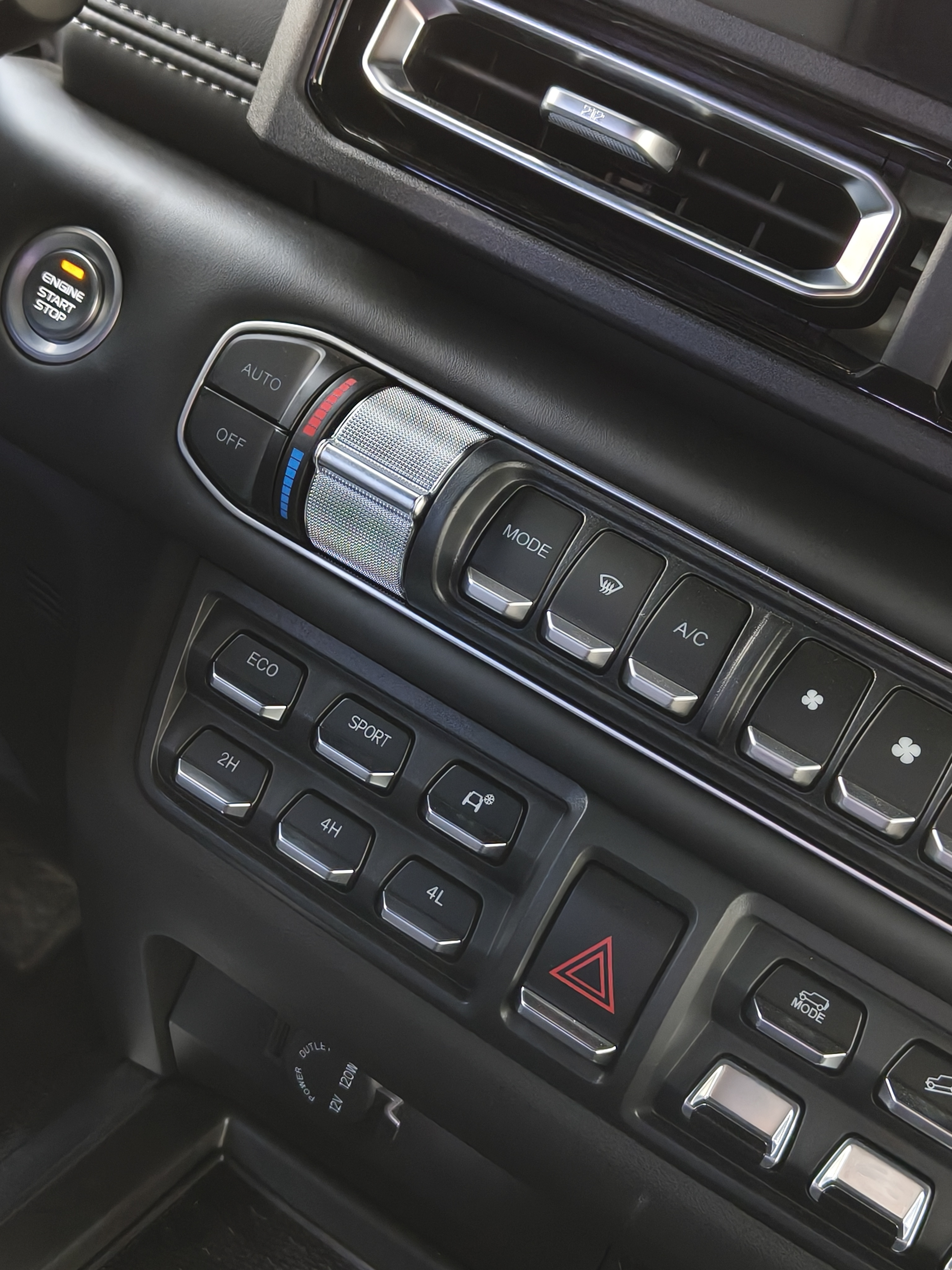 《重燃试驾兴趣———北汽212 T01汽油版2.0T》有一段时间我都没体验新车了