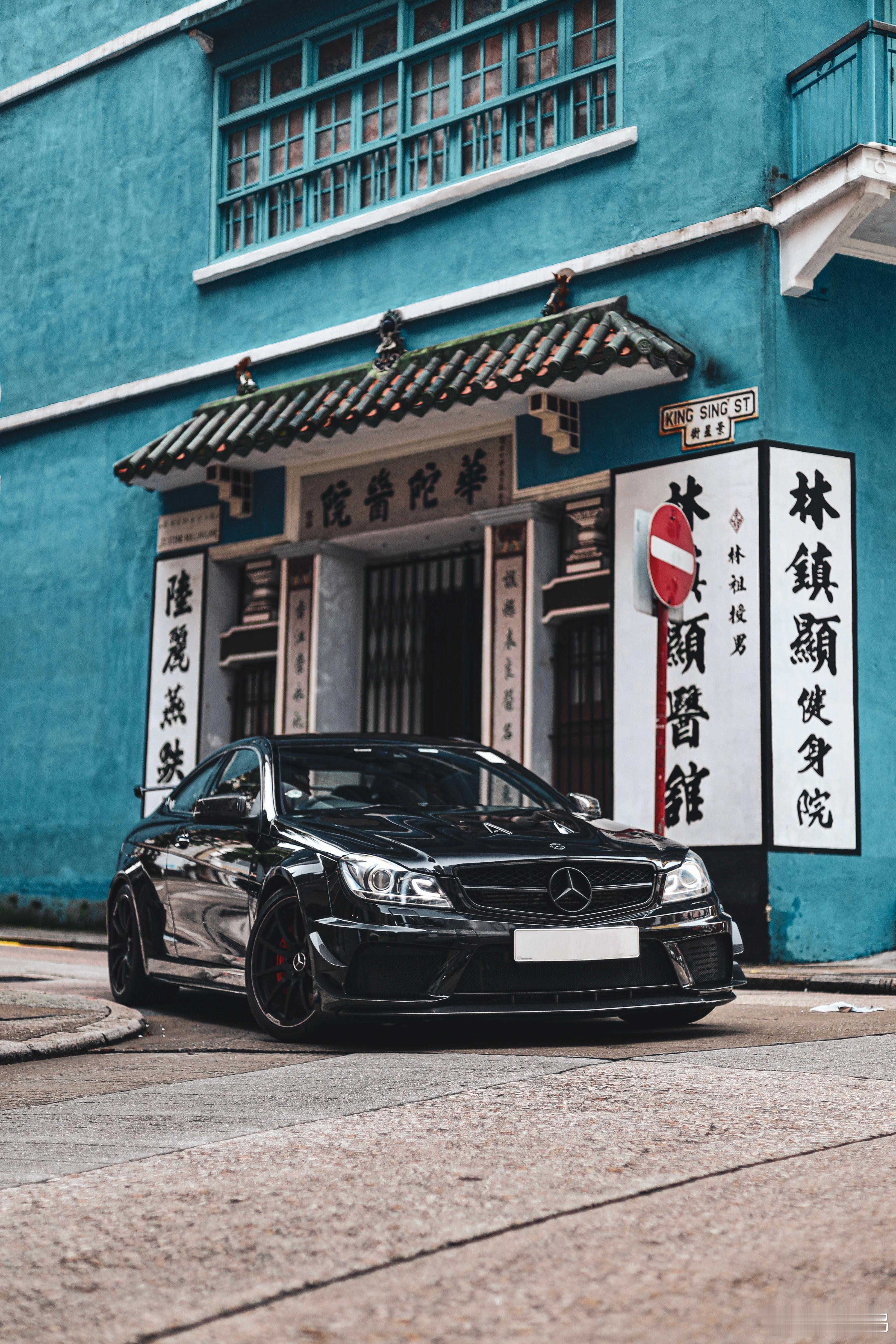 日耳曼肌肉车 - 奔驰C63 AMG BlackSeries全车黑化的梅奔 有点