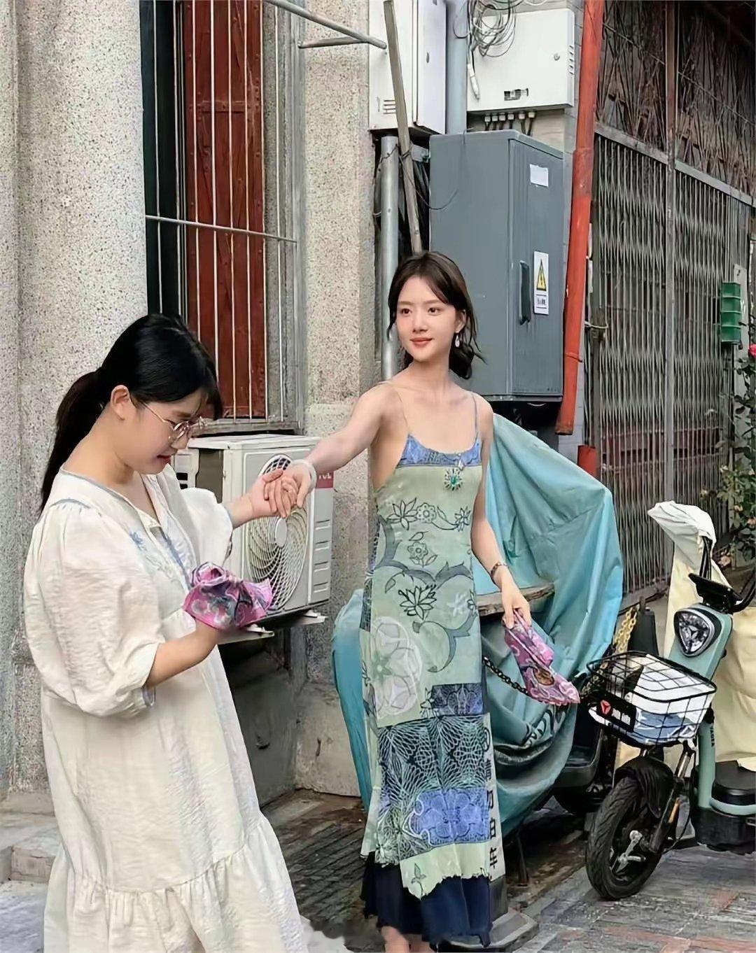 很多人认为任敏的长相很简单 