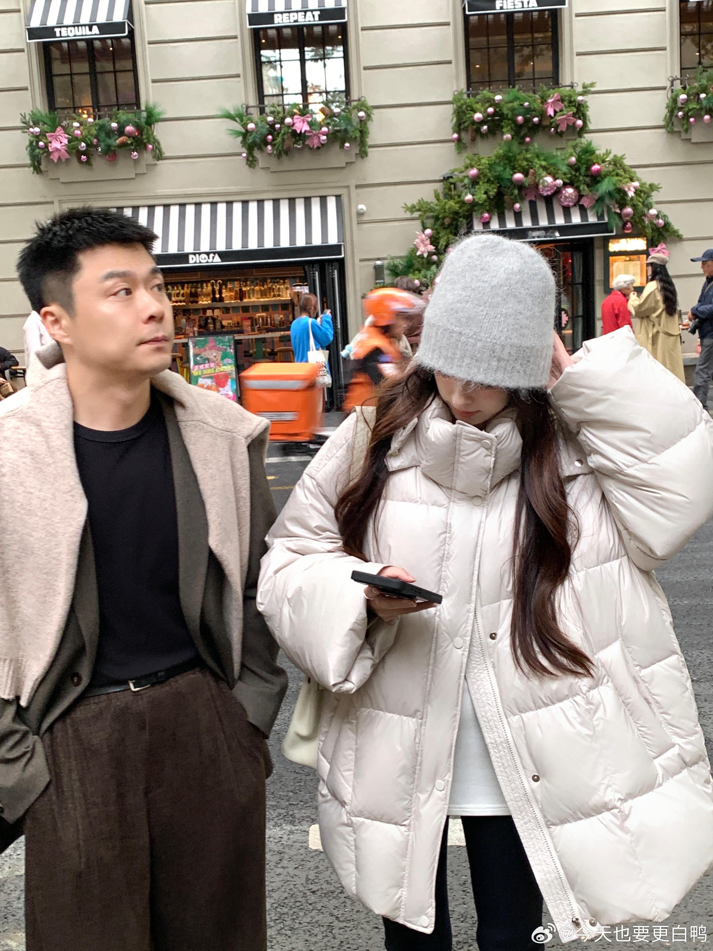 🦢“小白鹅”&“大鹅绒被”拍完啦！竟然搭了有35套哈哈紧锣密鼓选图中！今晚给你