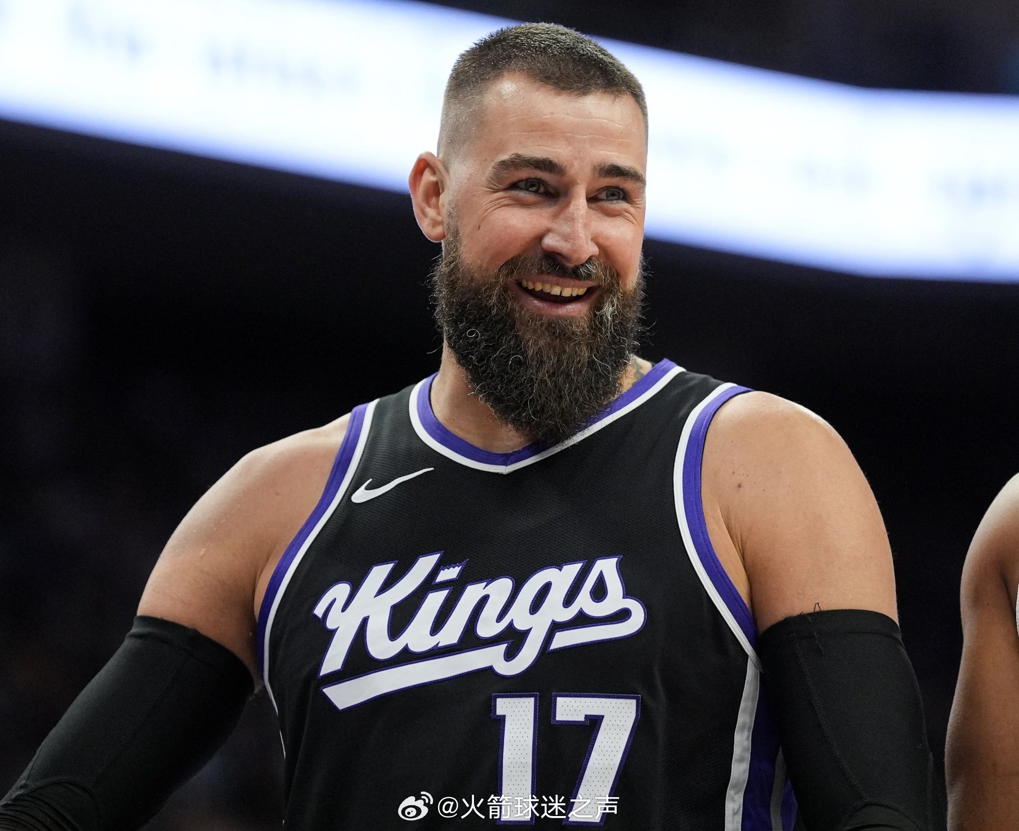 据Basket News报道，瓦兰丘纳斯正在前往希腊与欧洲篮球联赛的帕纳辛奈科斯