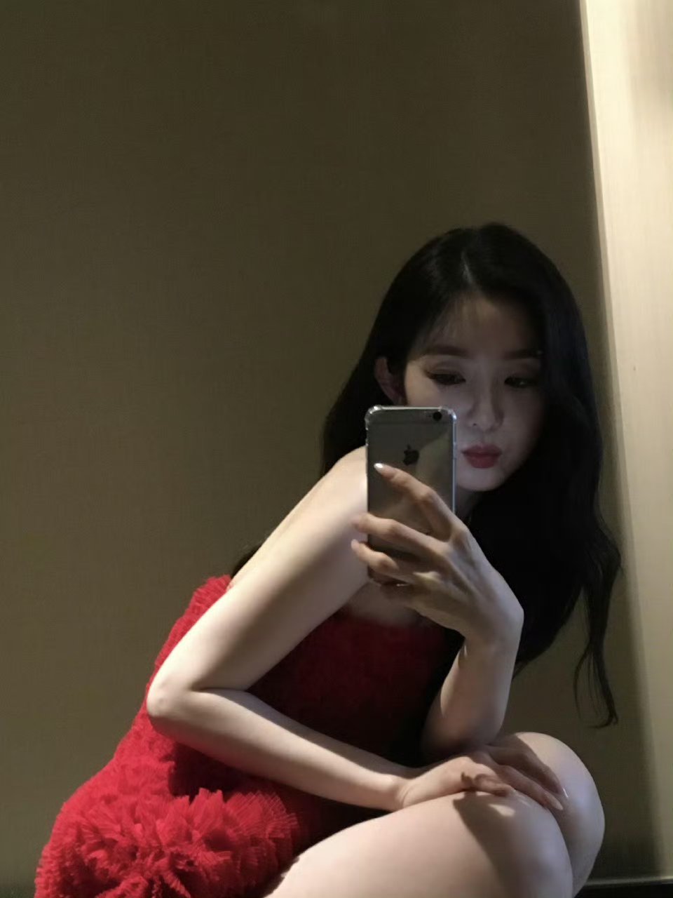 裴珠泫只是一个😘我就跪下来喊妈妈了。 