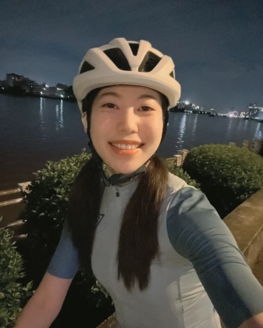 一直骑在路上🚴🏻‍♀️