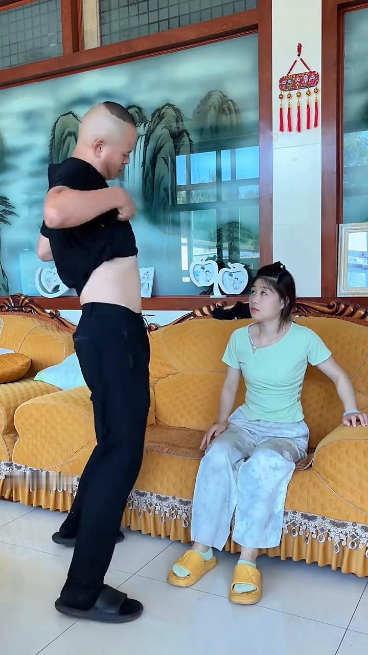 看我，好看呗。