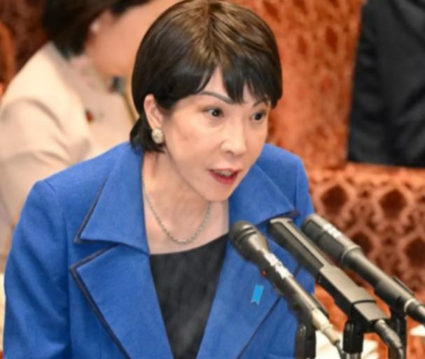 高市早苗脸都绿了？ 12月21日，日本那边的峰会刚散场，哈萨克斯坦总统托卡耶夫连