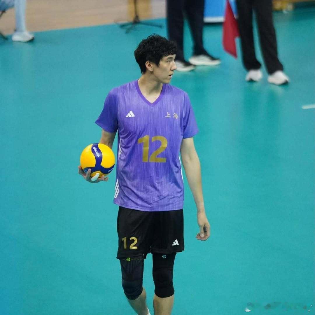 嘉哥更新社交媒体，恭喜嘉哥。