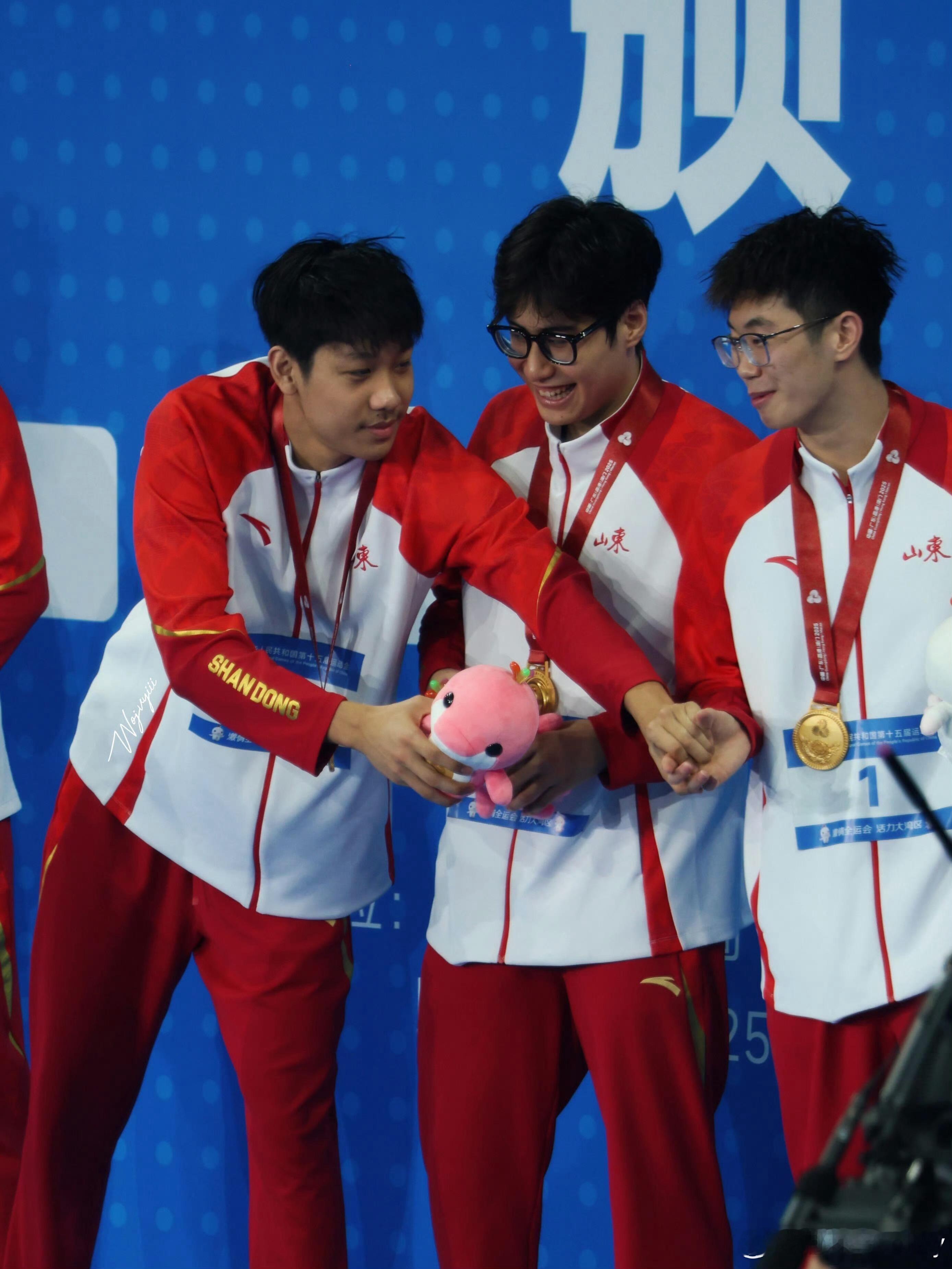 张展硕1500米自决夺冠，对于400混选择了退赛结束本届全混赛程。本届全运会他豪