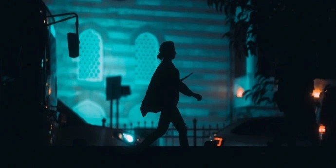 未来五年想要活下去，请狠狠记住这23条忠告:1、不要辞职！千万不要辞职！如果现在