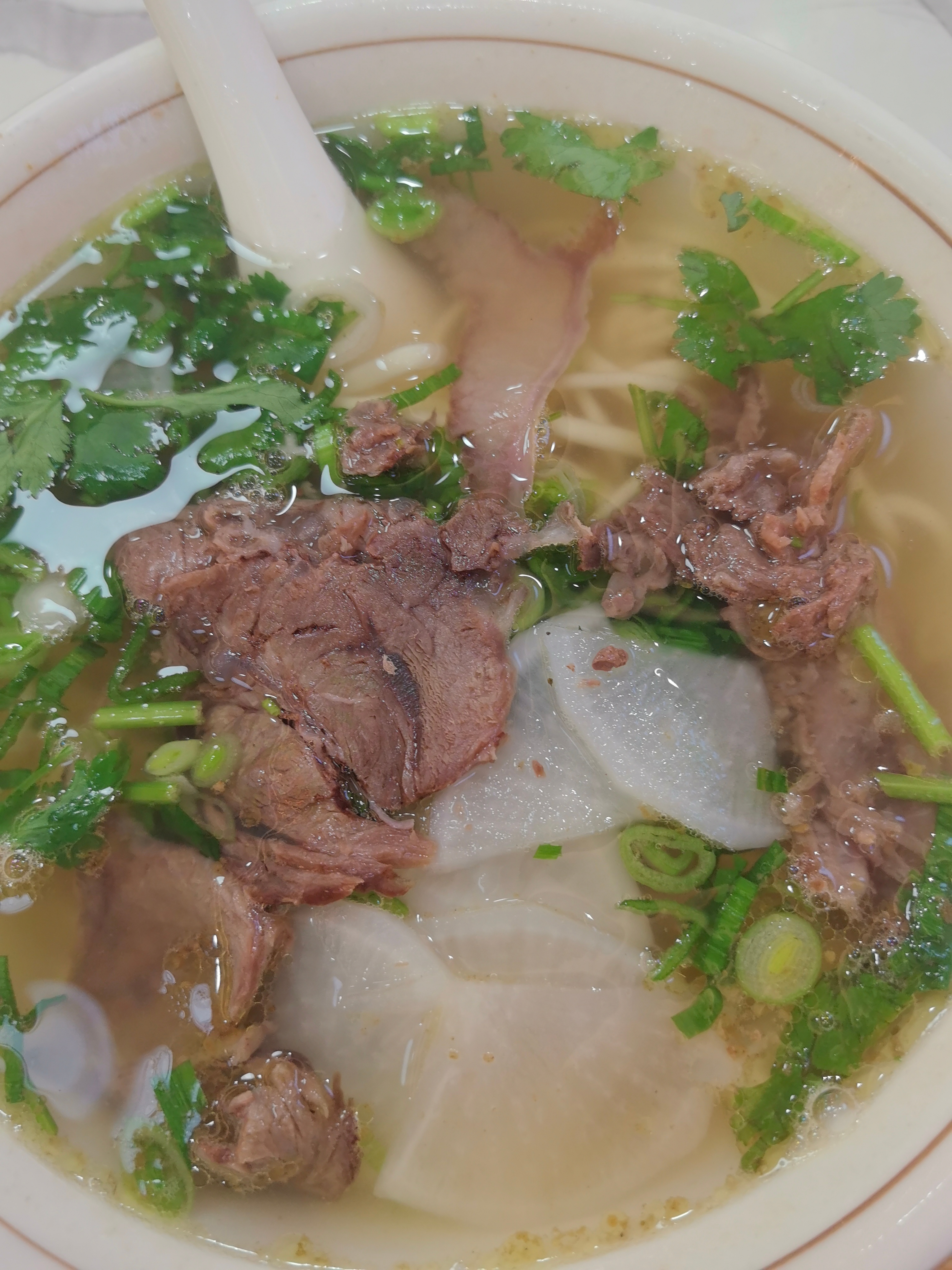 今天很虚弱，吃了碗牛肉面胃舒服多了