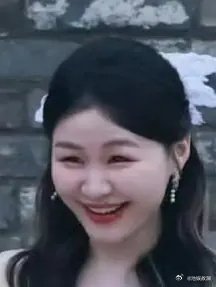 属实没想到，金靖赵露思有一天也会这么像 ​​​