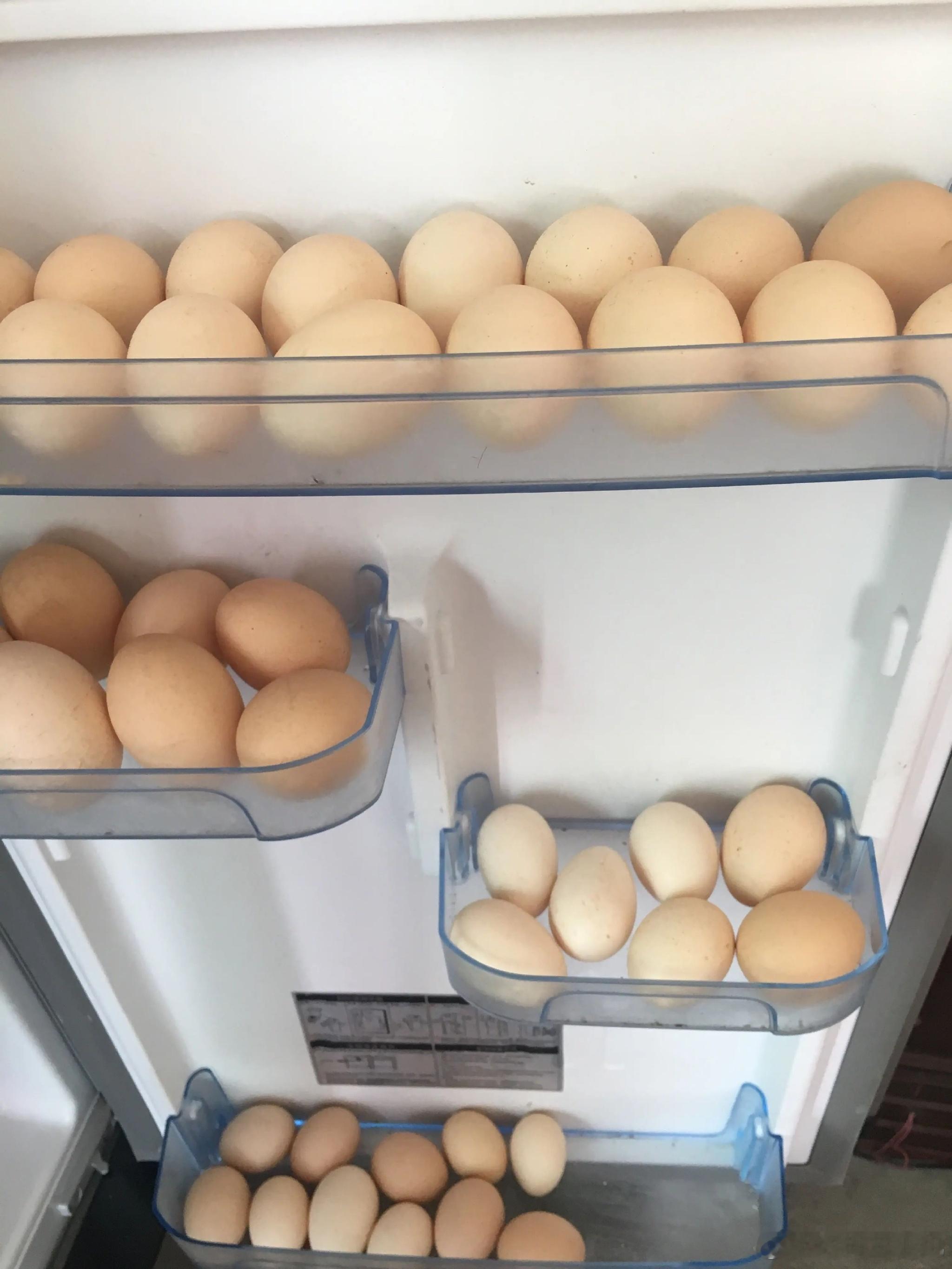 冰箱里永远不会断的东西就算其他的都没有，鸡蛋一定会有，虽然也不是每天都吃，有没有