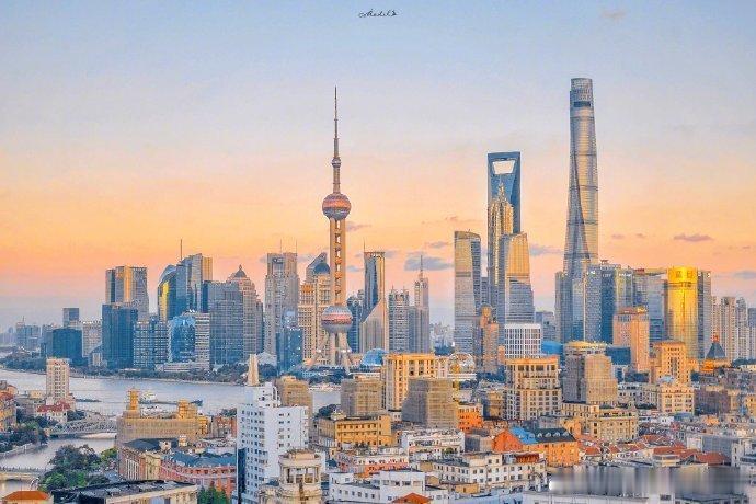 上海生活 【上海美图欣赏】落日被星光撕碎，撒在了玫瑰上。via思想聚焦 