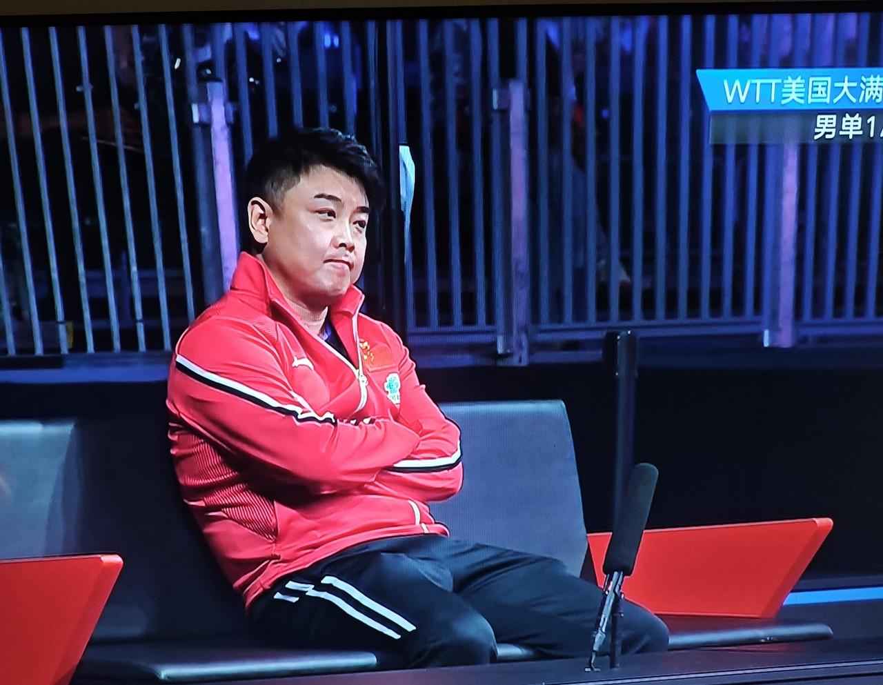 这两个熊孩子，让王浩生无可恋
      本来大头和小石头都算是听话的孩子，可是