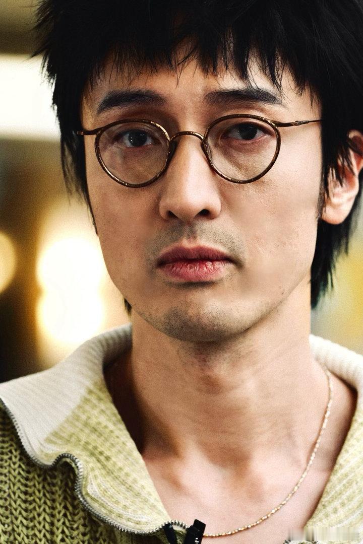 郭晓东拍出了王传君的故事感郭晓东每日一哥更新王传君披荆斩棘野生站哥郭晓东上新大片