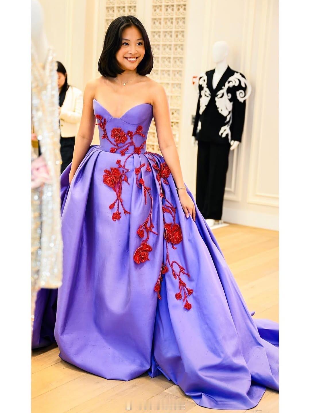 陈可辛吴君如女儿参加巴黎名媛舞会陈可辛吴君如女儿出席巴黎名媛舞会 陈可辛吴君如女