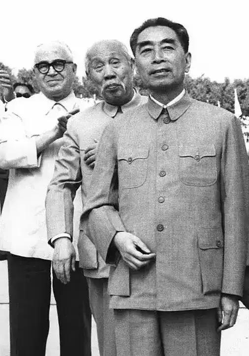 真诚的迎接朋友！
有朋自远方来，不亦乐乎！