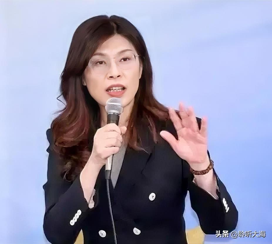 喊了大半年访陆，话说了一箩筐，脚步却始终迈不出去，郑丽文的大陆之行，到底卡在了哪