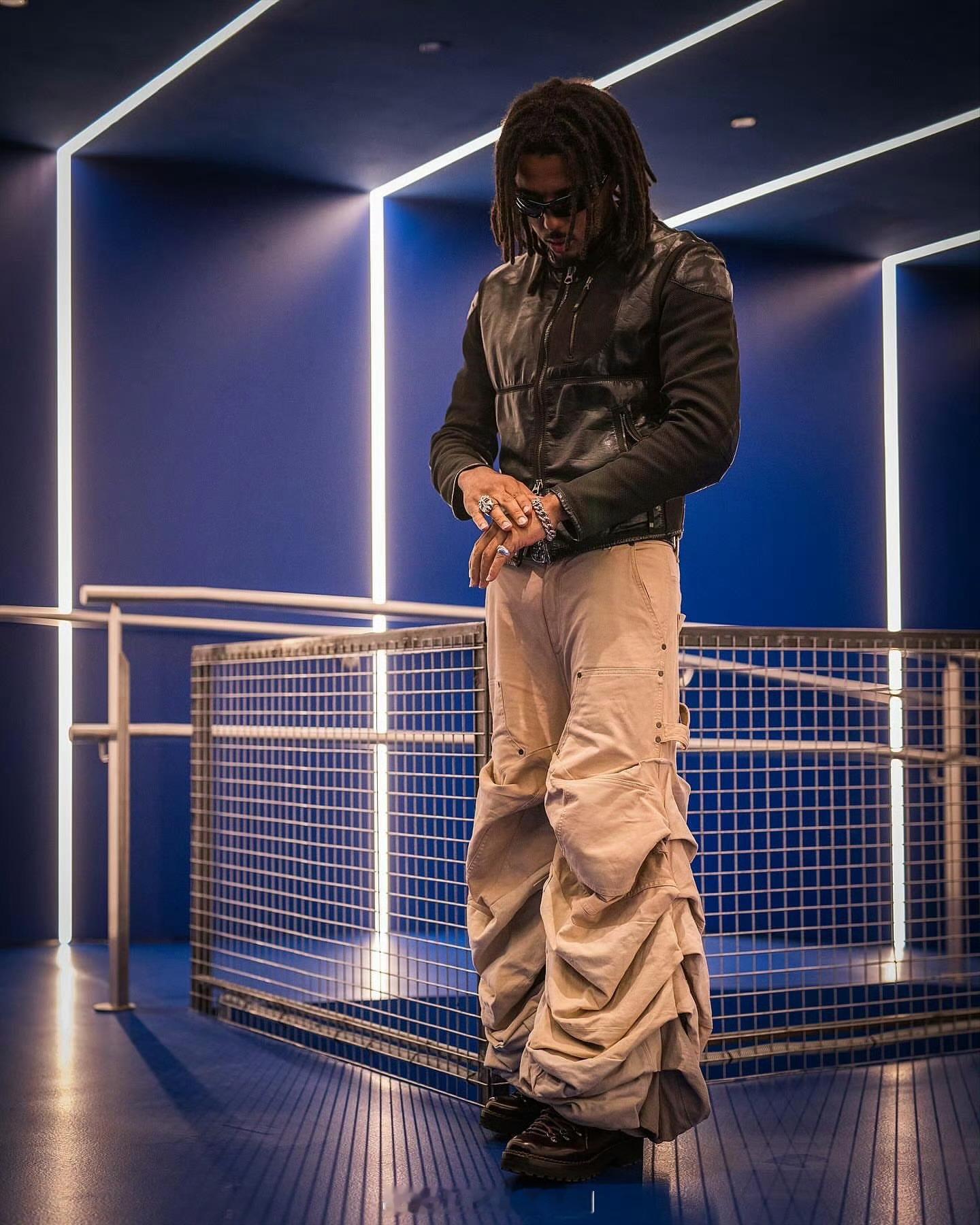 世体：弗里克秘密练兵！孔德回归中卫，搭档马丁备战马竞据《世界体育报》消息，巴萨欧