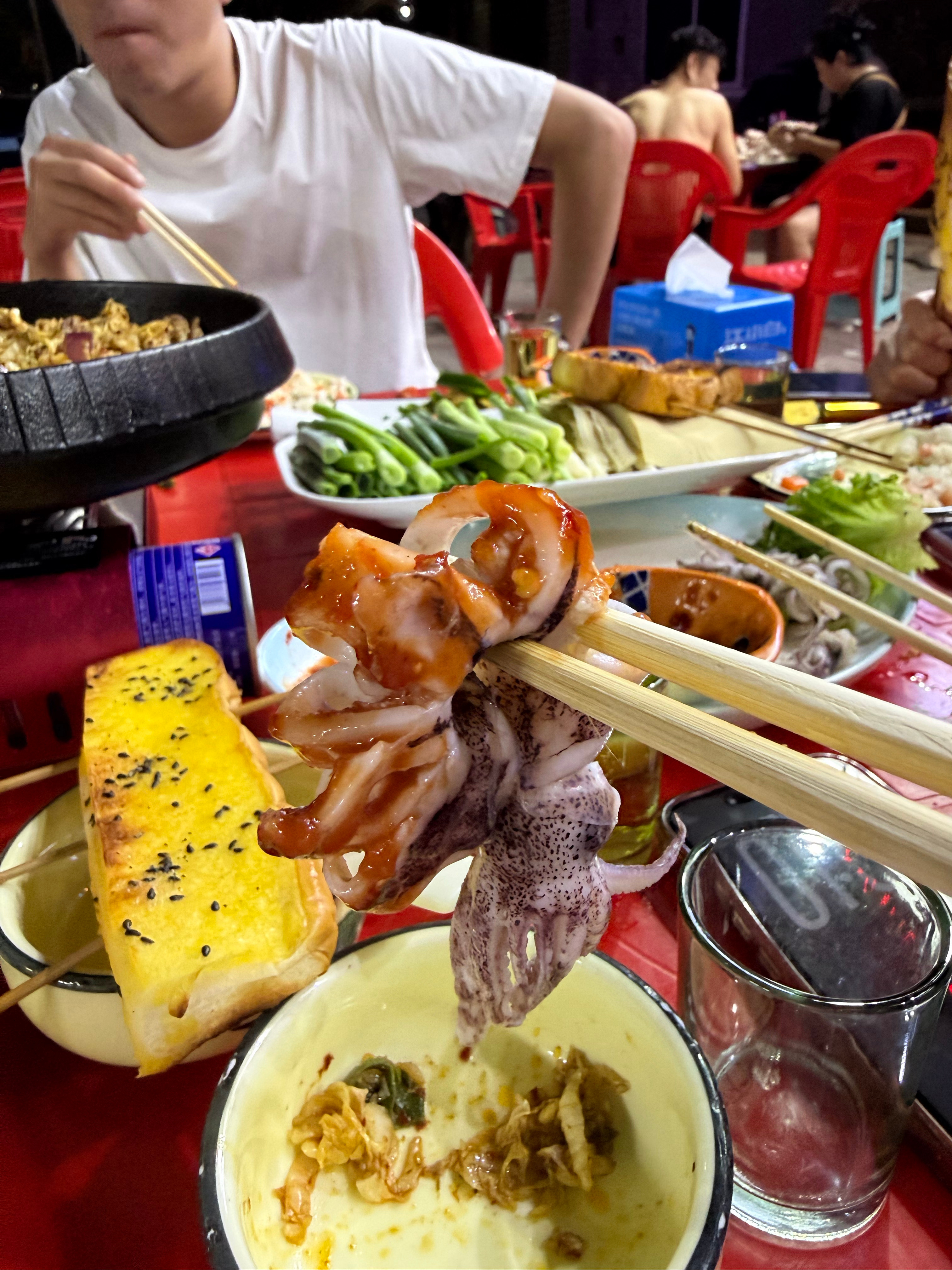 说着不吃不吃又吃了，说着不喝不喝又多了 瓦房店