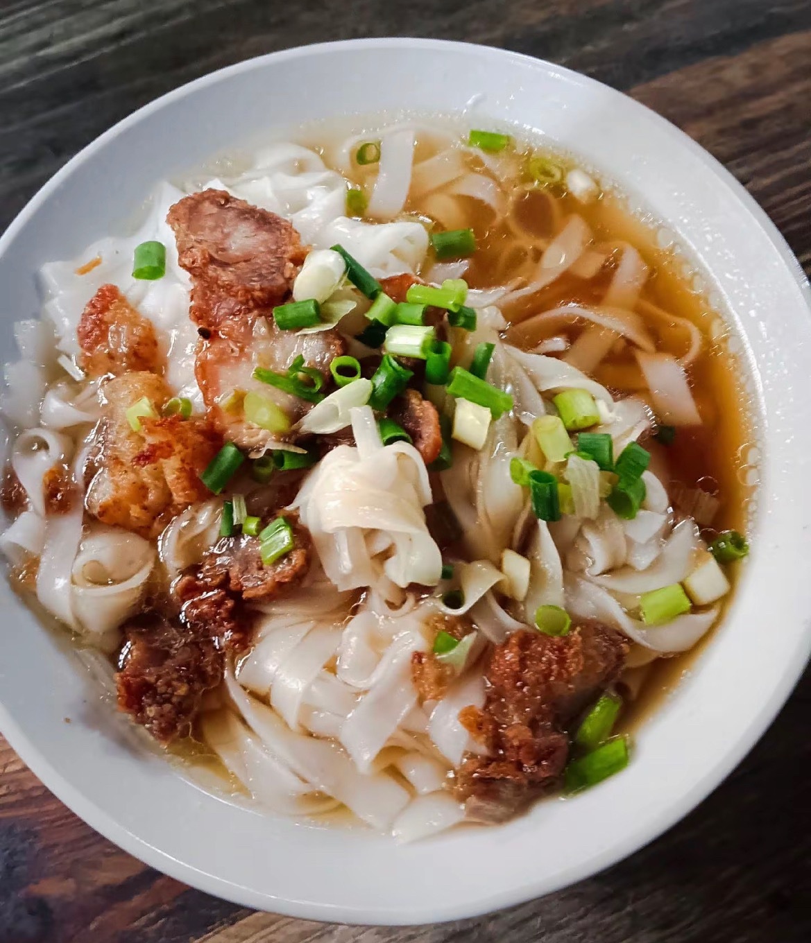 玉林三角铺叉烧粉玉林美食寻味玉林 玉林市容县县底有名的地方～三角铺，有地方特色美