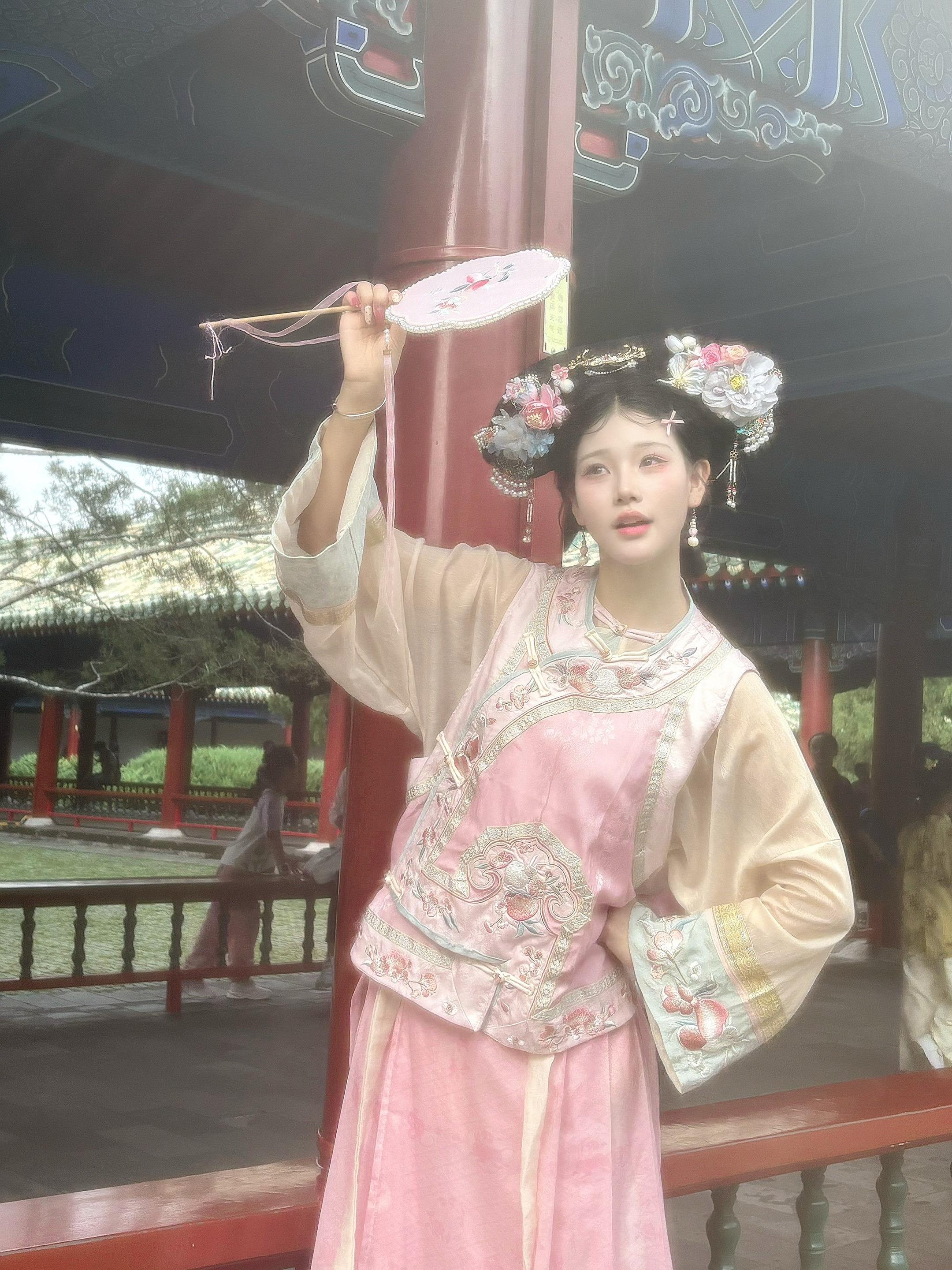 “宫里好玩的可真多呀”🎀