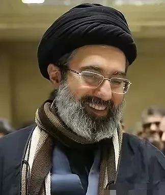 以色列是在自寻死路！
 
当地时间3月19日，以色列战机直接朝俄罗斯记者发射导弹