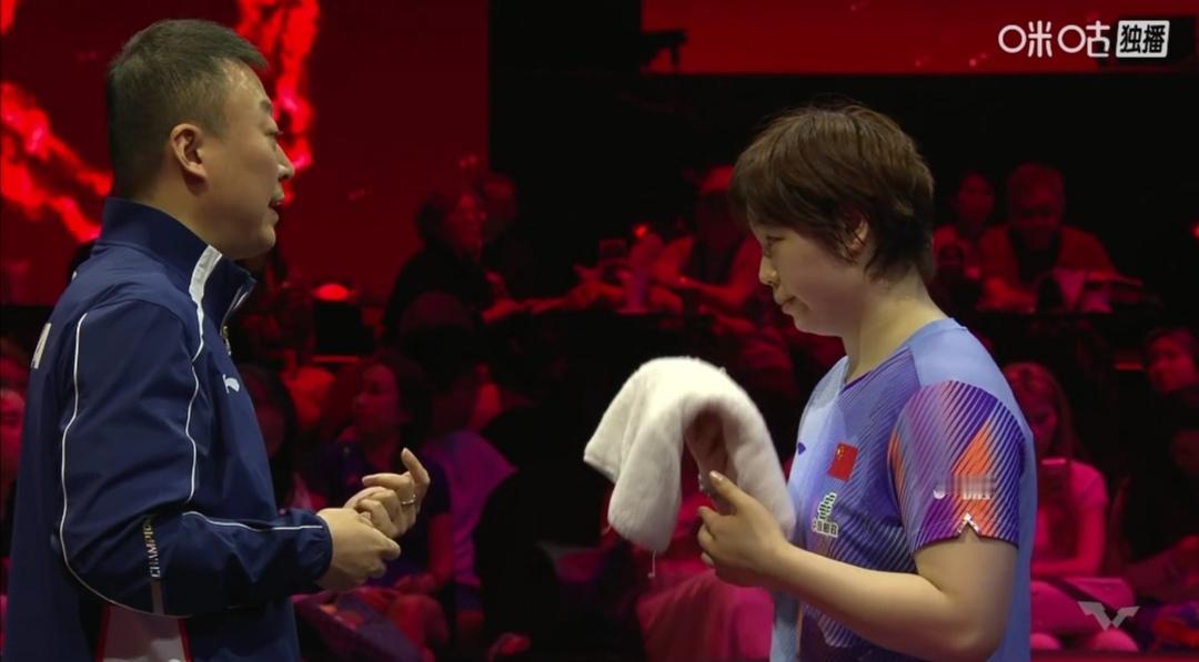 蒯曼“慢热”！
2：3（7-11；10-12；11-4；11-7；11-13）决