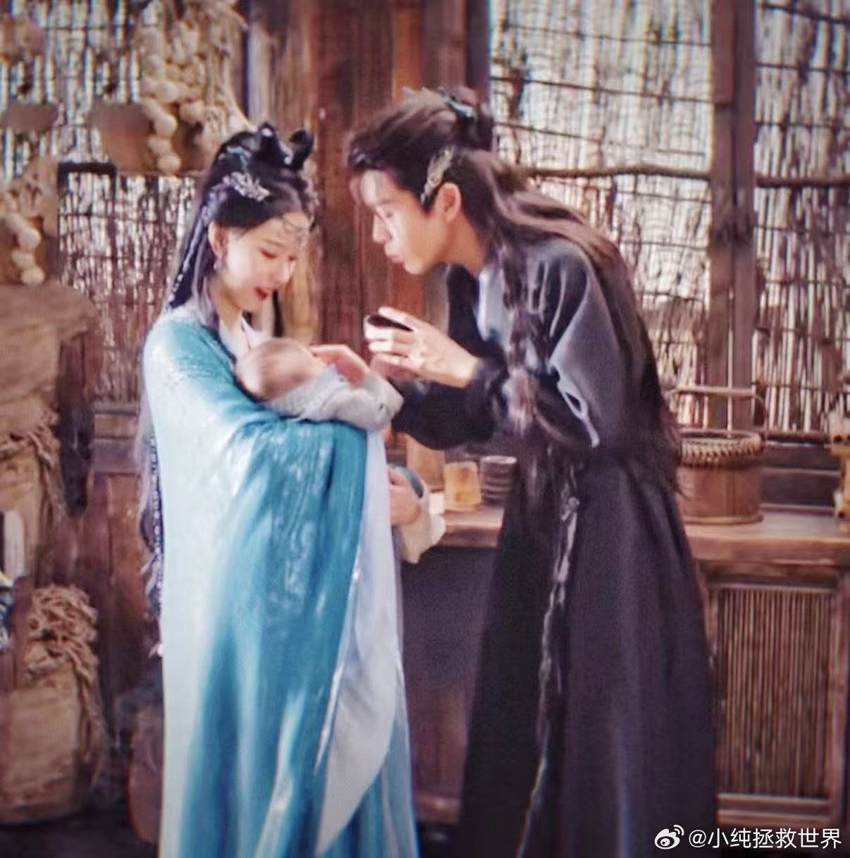 月鳞绮纪角色cp世界寄露VS雾妄拾光 刀尖上的糖最是让人上头，狐龙CP在宿命对决