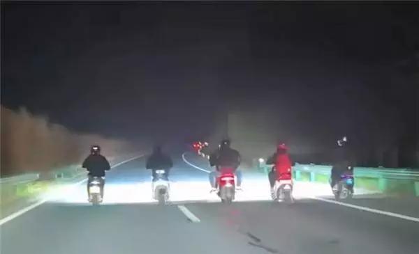 恶意堵路这事儿，原因还挺多样的。有的是因为个人利益纠纷，比如商家和物业闹矛盾，商