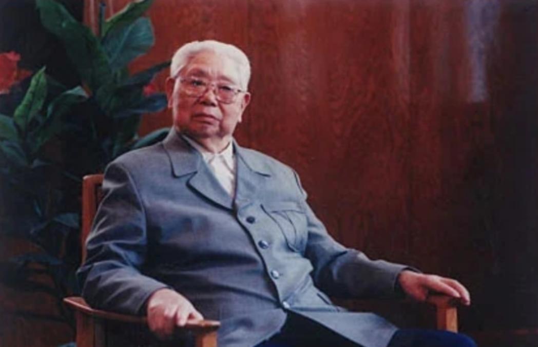 1982年，陈锡联上将的二儿子不幸牺牲，那时的陈锡联已经年近70，中央害怕他会过