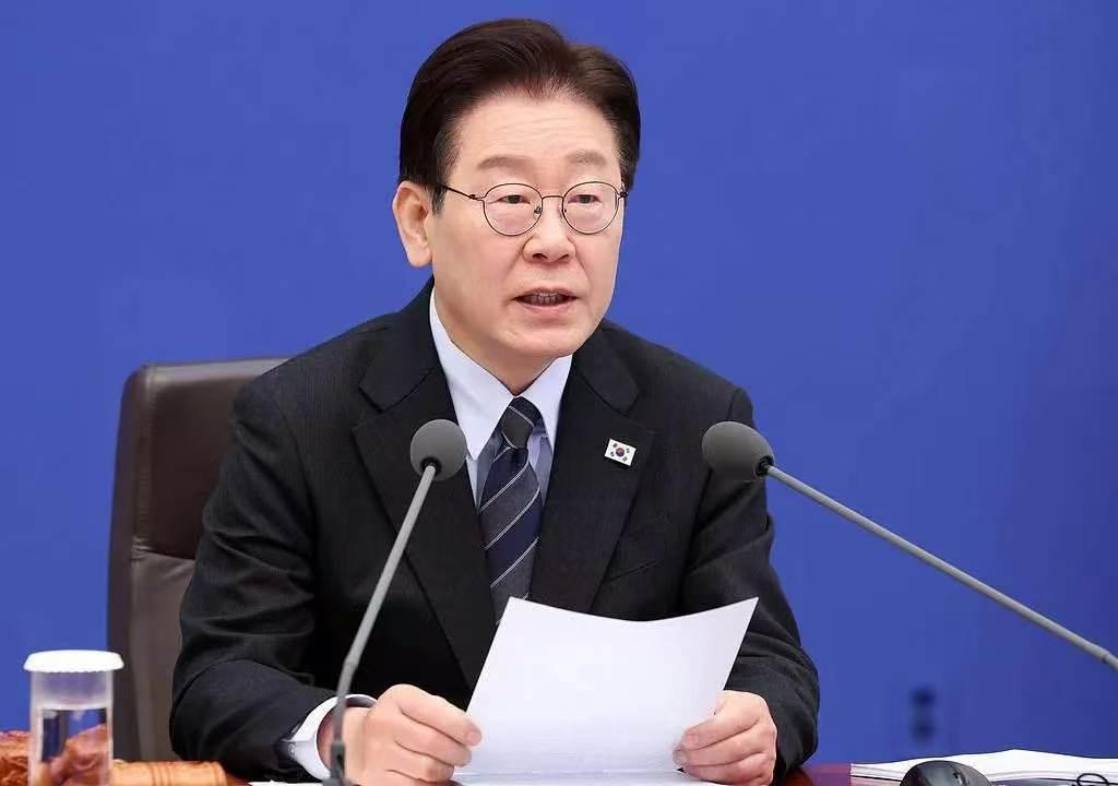 乌克兰应该是故意的，不过此事也彻底激怒了韩国总统李在明！前几天，泽连斯基透露，乌