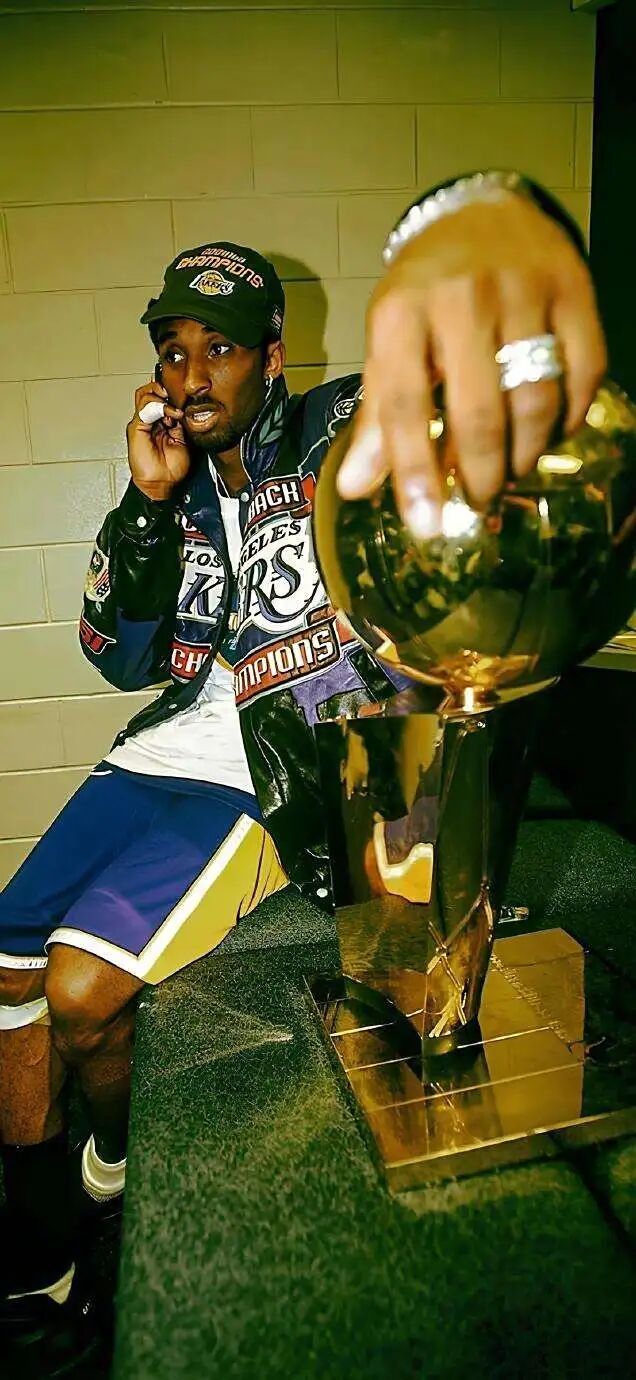 凌晨四点🕓💜💛科比KobeBryant凌晨四点 ​​​