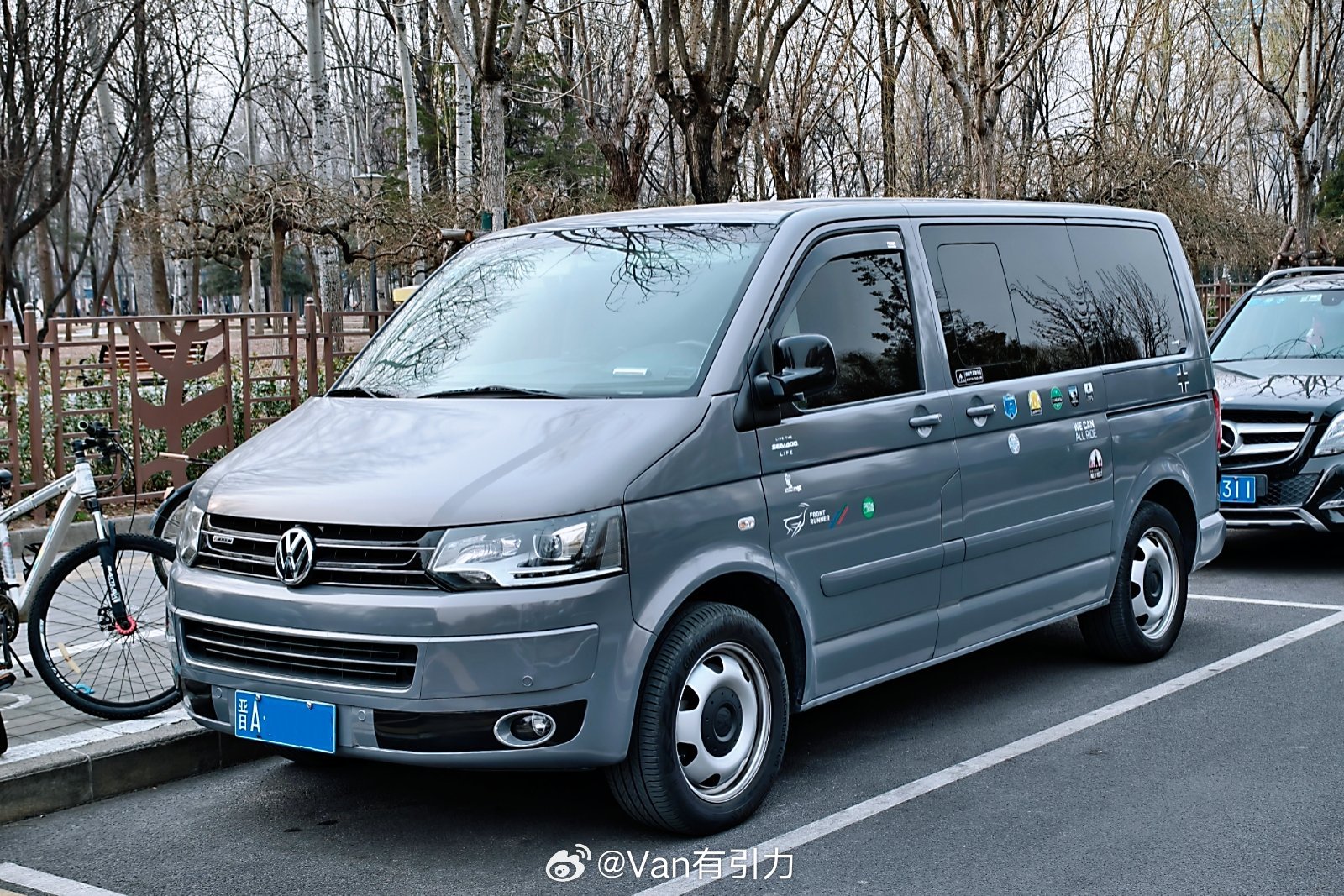 这大面包子改的挺素净（贴纸除外）汽车改装van事通 北京·顺义