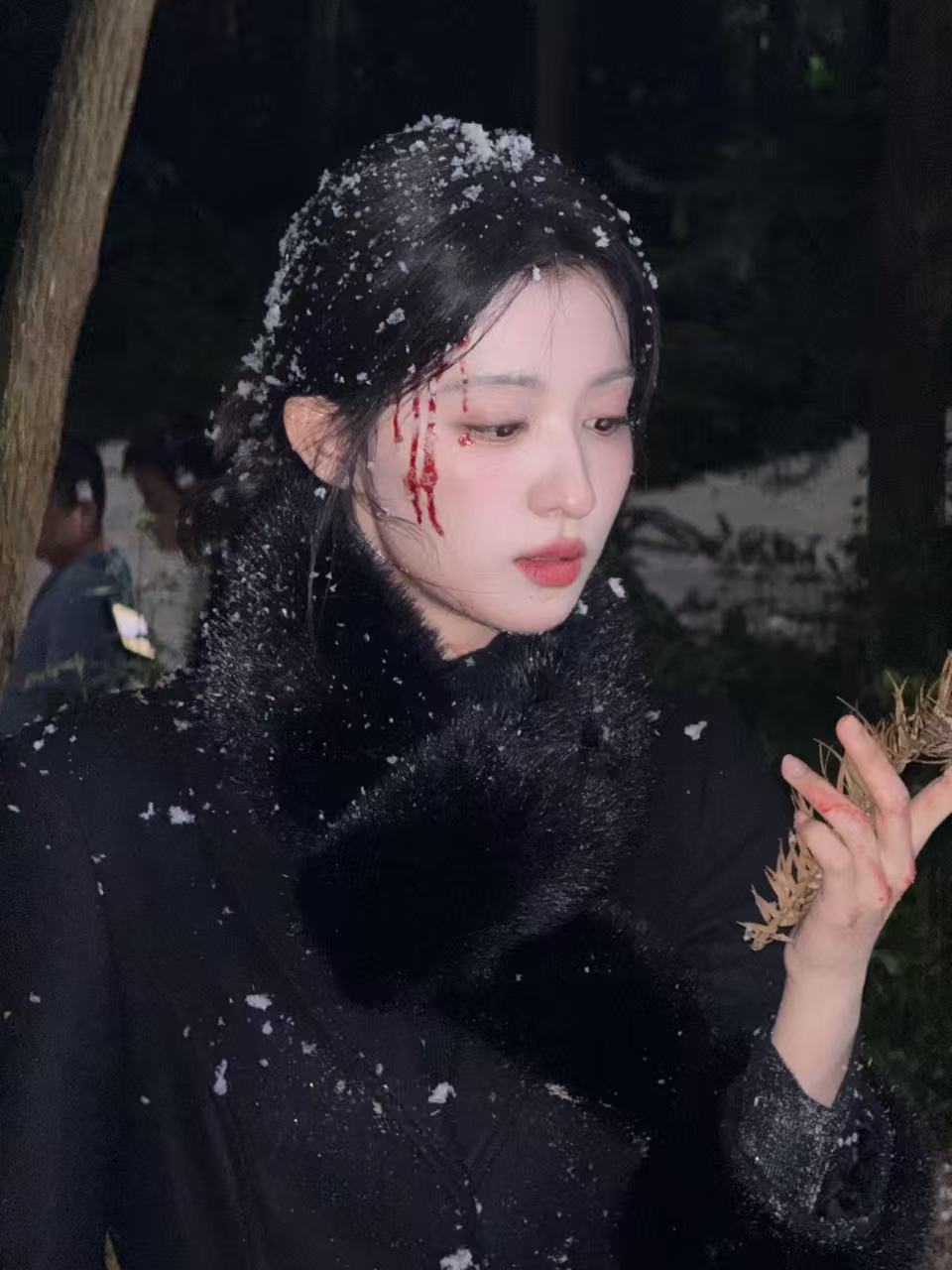 王楚然雪景战神家女雪景战神来的王楚然雪夜战损花絮