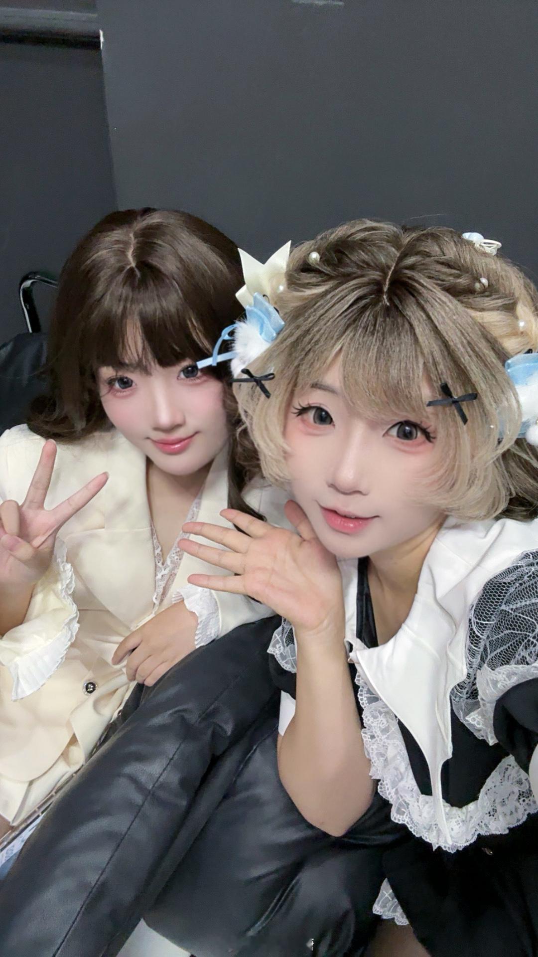 嘻嘻！！ 