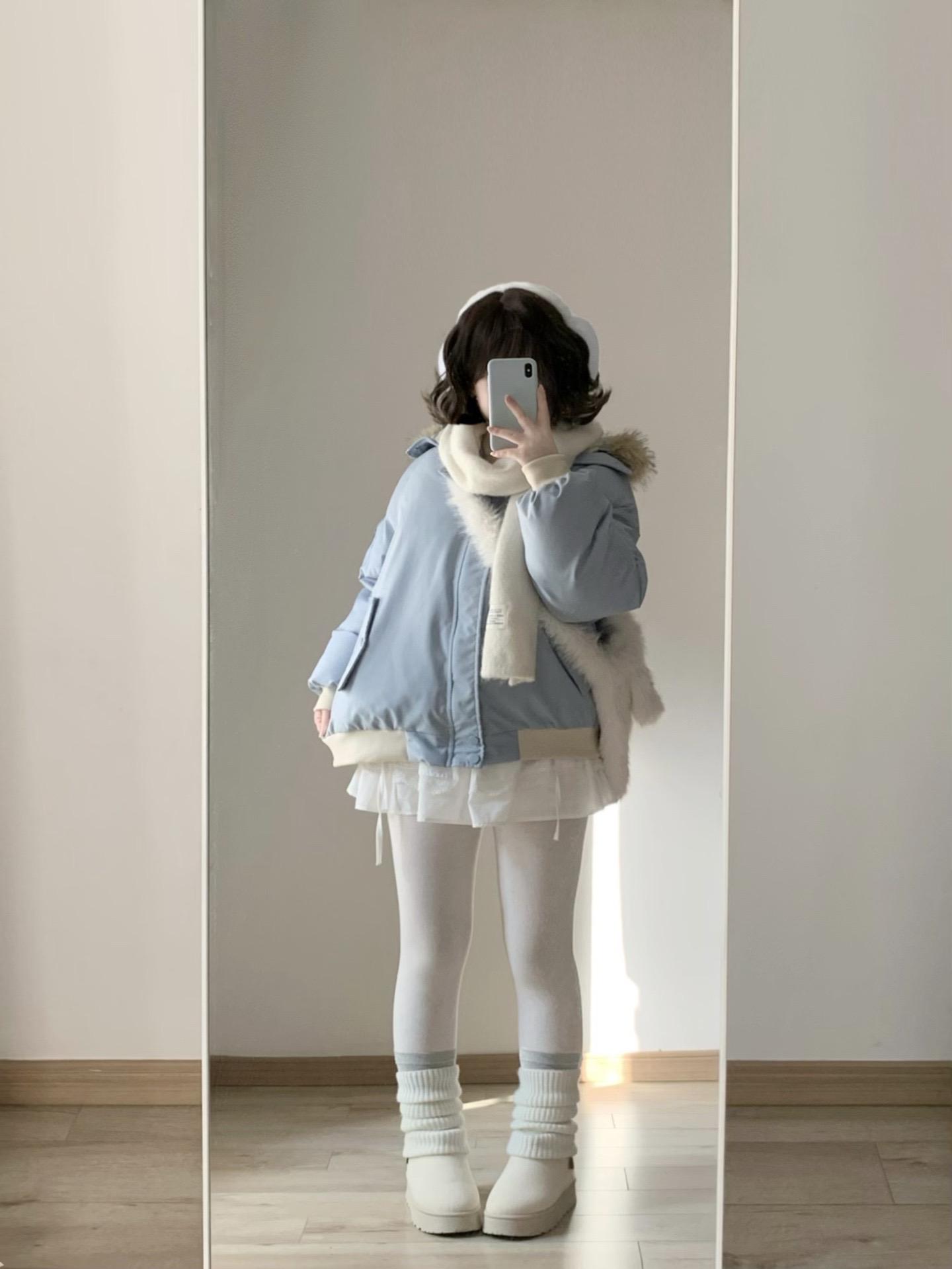 奶蓝色派克服也太乖了叭！