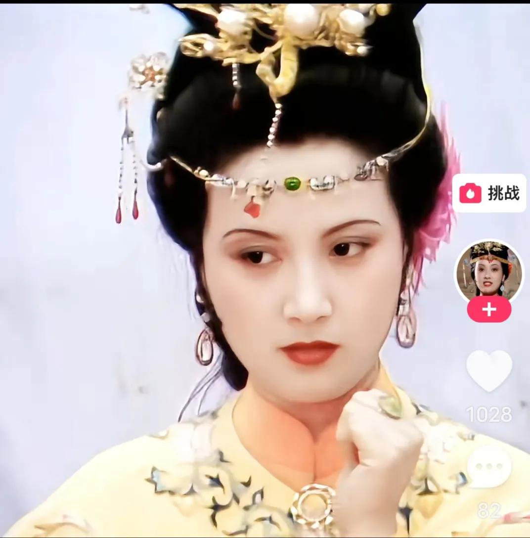 真不知琏二爷怎么想的，家里有娇妻美妾，妻子漂亮能干，小妾温柔善良，还去外面偷腥，