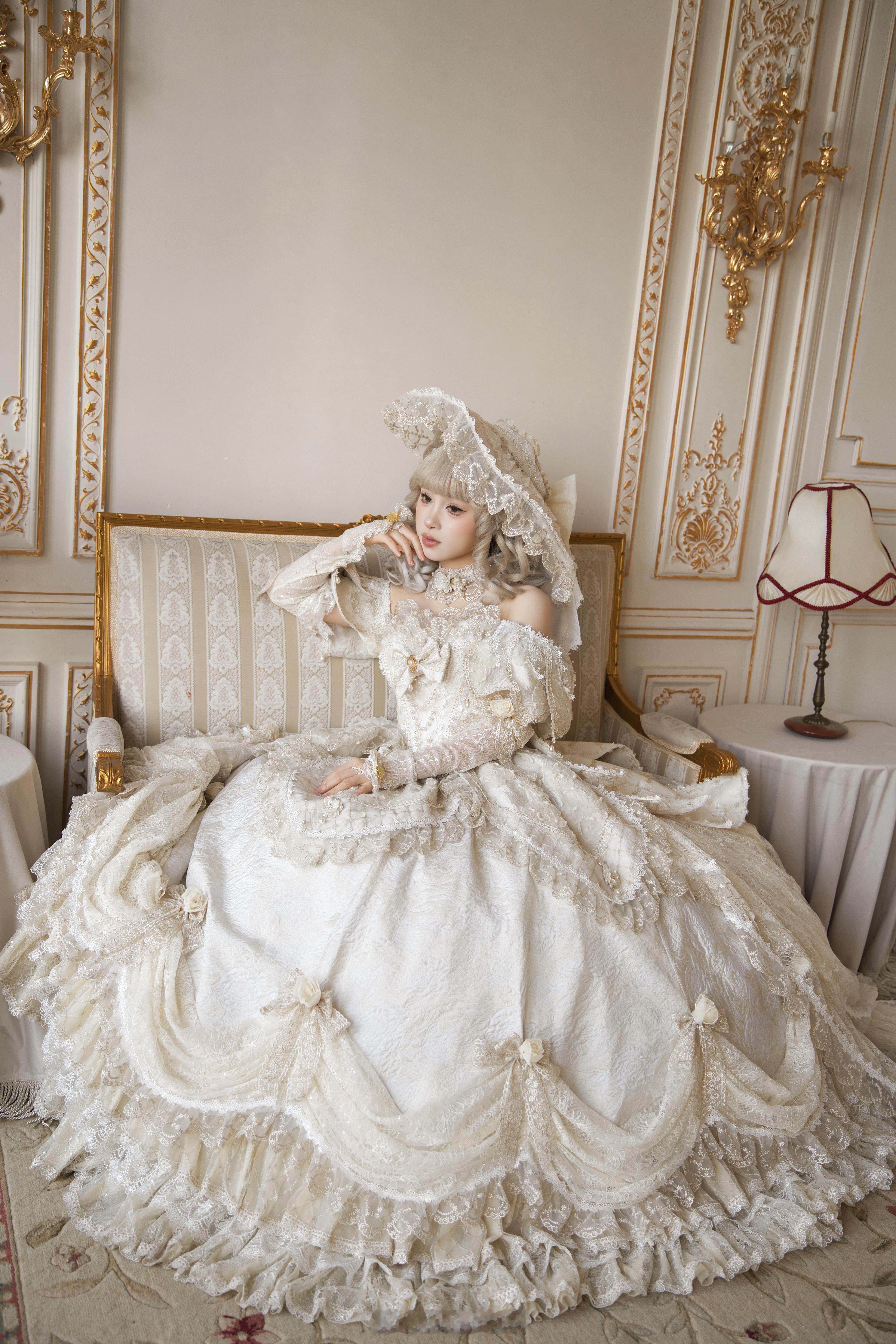 👸with belle🧚♀️粒加空👗hinnaqueenalolita摄影