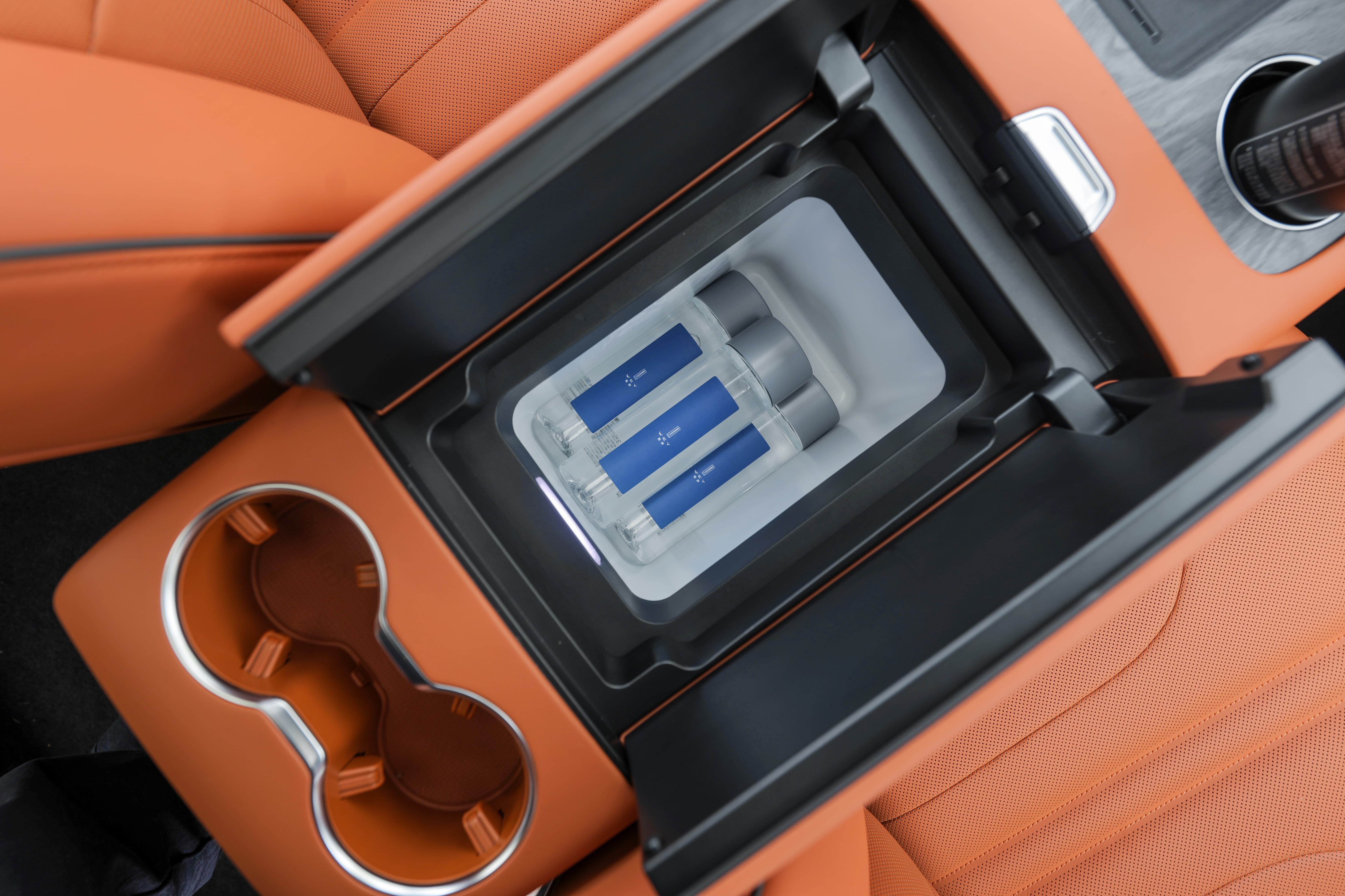 「归元S平台」打造的首款「AI豪华六座旗舰」魏牌V9X来了！这台车重点布局50万