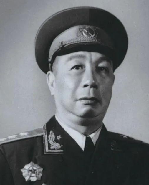 1995年，华东野战军最后一位领导离世，张震老将军悲恸落泪，自问将来又有谁能为我