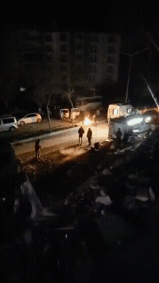 系留无人机在土耳其震区救灾[赞]

      