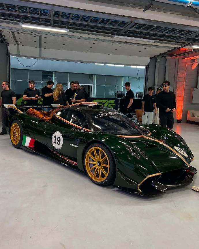 帕加尼Huayra R，霸气外漏！全球汽车[超话] ​​​