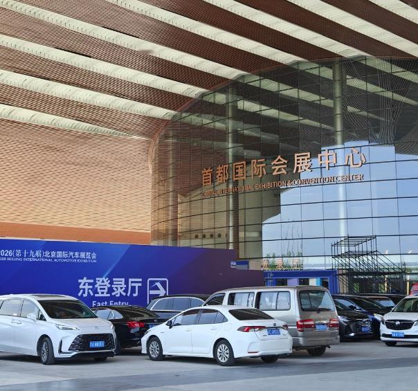 北京车展规模创纪录。外资电动化反攻，自主高端旗舰SUV密集登场，MPV、硬派越野