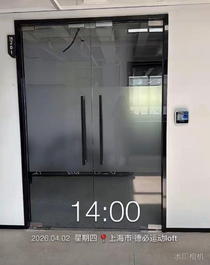 段子照进现实！女子称休完产假公司没了

上海汤女士休完产假兴冲冲准备上班，结果工